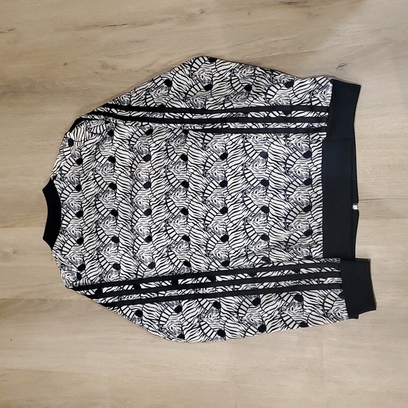 Girls' Adidas Zebra Print Jogger Zip-up Jacket. Size youth medium. - Picture 7 of 9